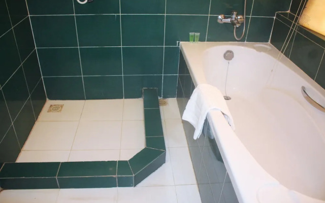 Suryavara Residence Hotel