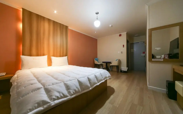 Gyeongju Bulguksa W Drive-in Motel