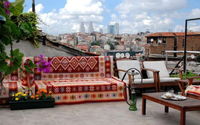 Nicoleport Hotel