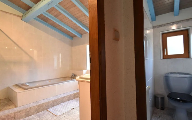 Beautiful Holiday Home with Heated Pool in Cazals France