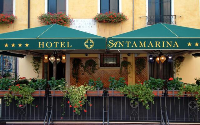 Hotel Santa Marina вид на фасад