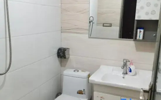 Jianshi Huaping Hanyuan Mountain Lodge