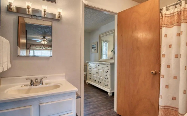 Courtyard #209 Condo