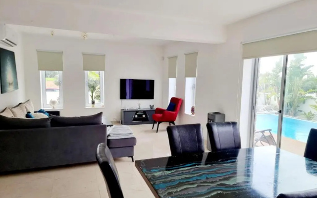 Villa utopia 2