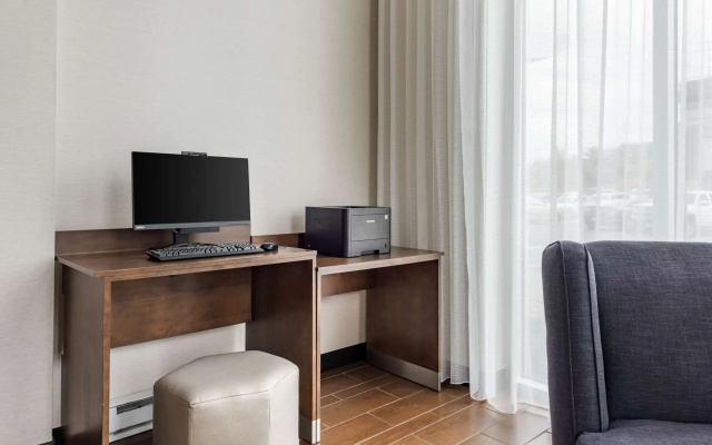 Cambria Hotel Minneapolis Maple Grove