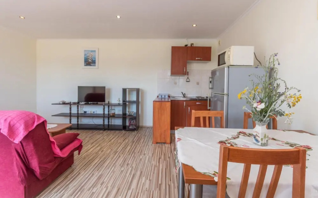 Stunning Apartment in Drage With Sauna, Wifi and 1 Bedrooms