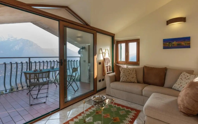 Civenna Lake View by Wonderful Italy