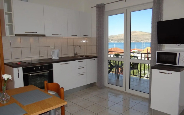 Mara - 70m From the sea - A4