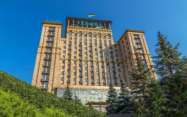Гостиница Украина вид на фасад