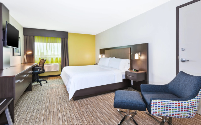 Holiday Inn Express Winnipeg Airport - Polo Park by IHG