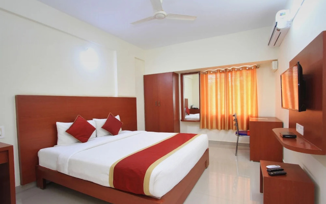 OYO 9653 Ample Premium Suites
