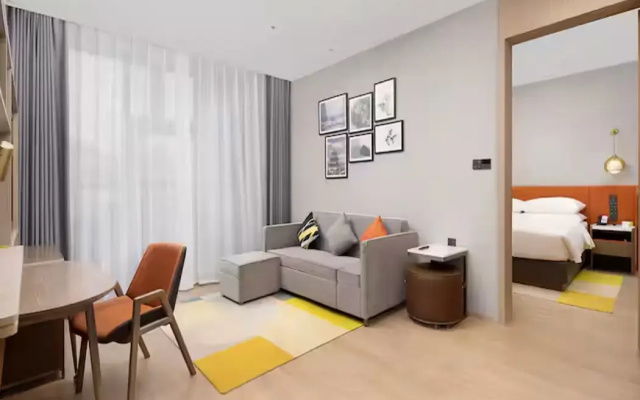 Guiyang Yunyan Fountain Pool Area Home2 Suites by Hilton Hotel