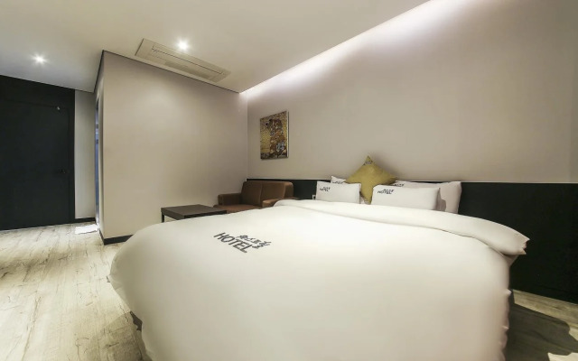 West Hill Hotel