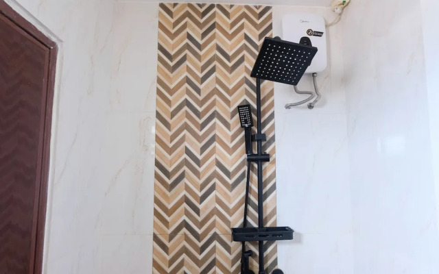 Spacious And Modern 3Br Apartment At Gateway Ahmad Yani Cicadas