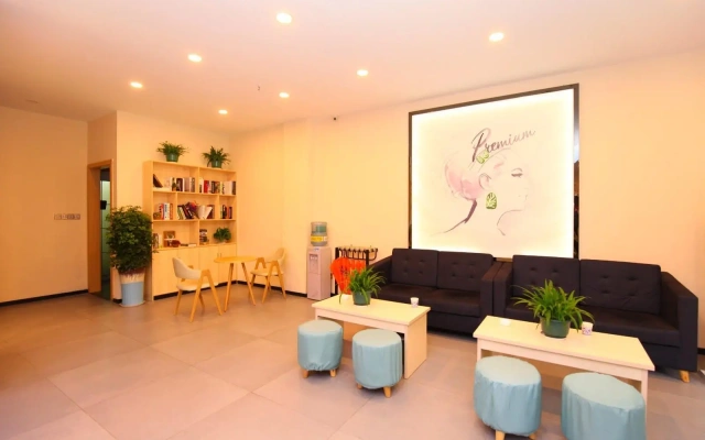 7 Days Premium·Yichang CBD Business Center