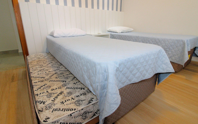 1079   Apartamento Com Vista Para O Mar Em Bombinhas