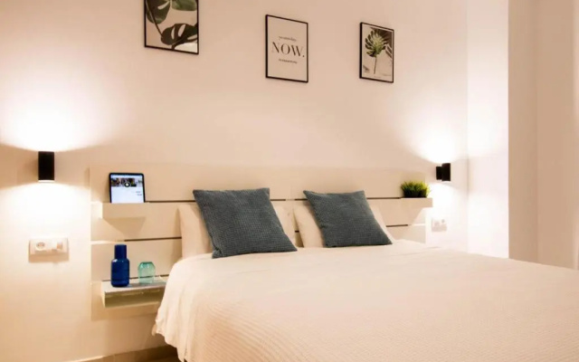La Plaza-Colón, 1 habitación.