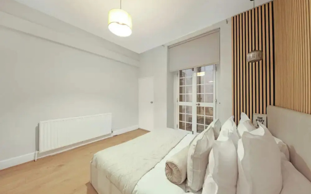 Redcliffe Square Flat
