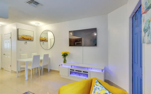 2 Mi to Ocean: Dog-friendly Hallandale Beach Condo