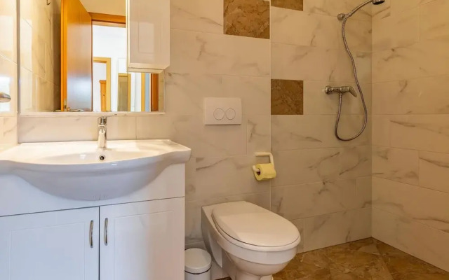 Beautiful Apartment in Pomer With 1 Bedrooms and Wifi