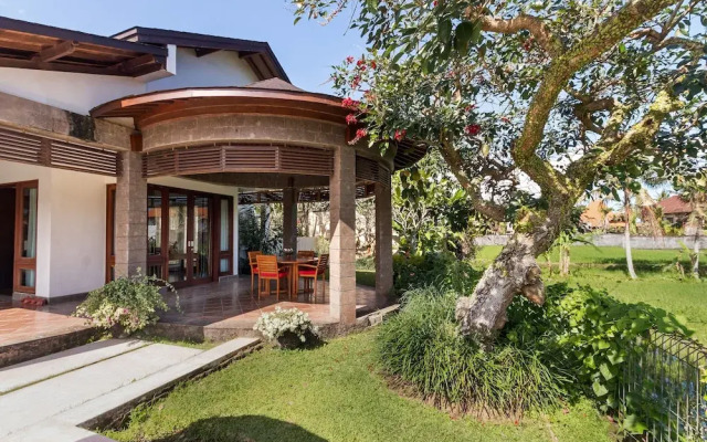 Villa Griya Aditi