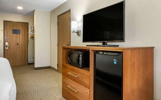 Comfort Inn Millersburg