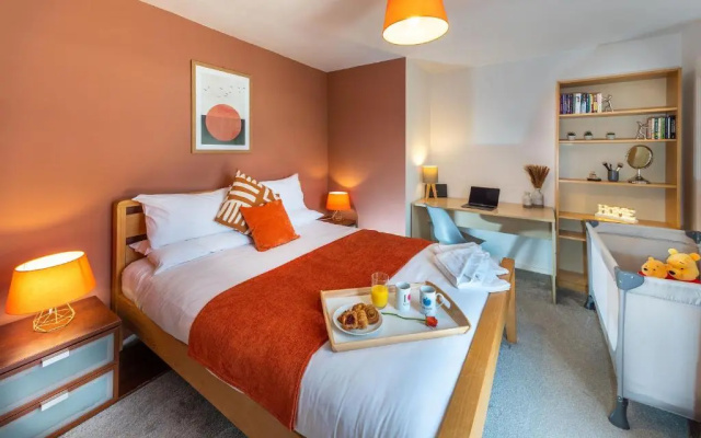La Casa Suites Windsor