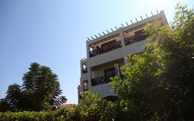 Mimosa Beach Hotel вид на фасад