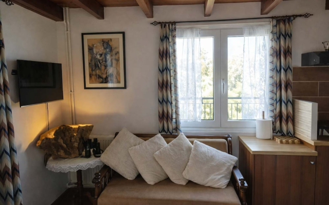 Villa Dorothy - Mountain View Retreat Polydrosos