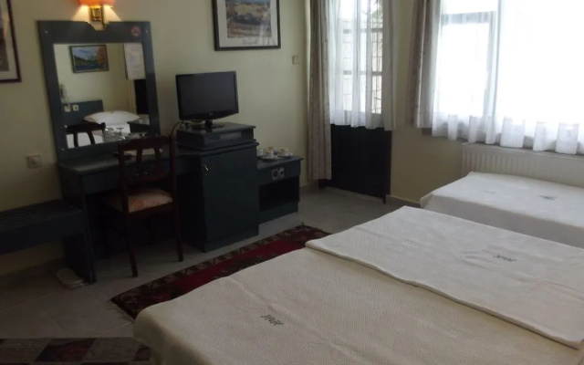 Hal-Tur Hotel