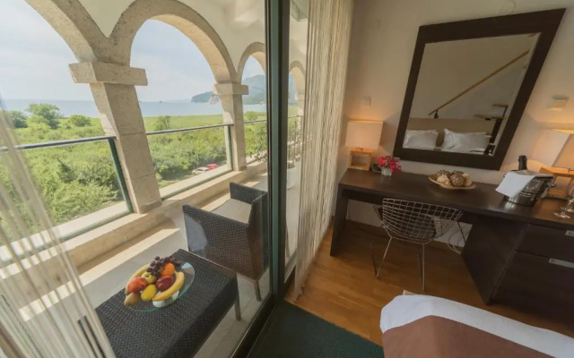 MonteBay villa