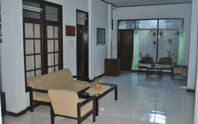 Kurnia Jaya Hotel