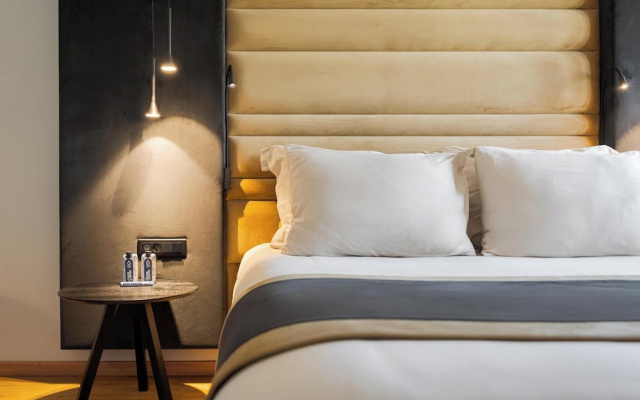 Athenian Riviera Luxurious Residence
