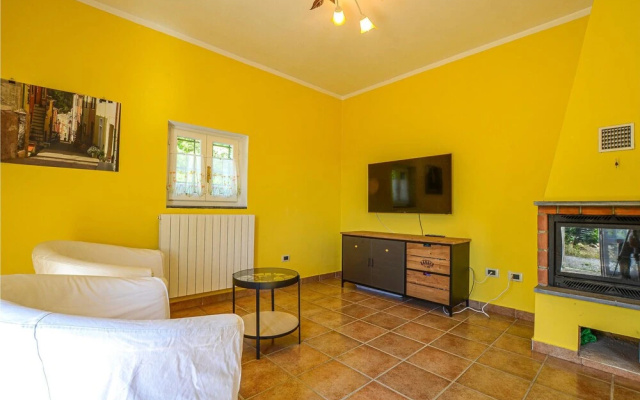 Amazing Home in Framura With Jacuzzi, Wifi and 2 Bedrooms