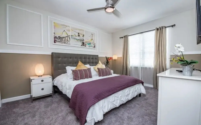 6 Bedroom 5 Bathroom Vacation Home