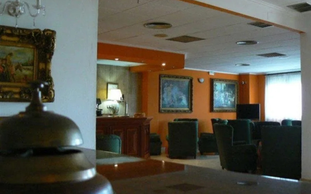 Hotel Reconquista