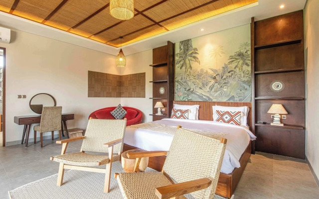 5-br Beach Villa in Canggu Overlooking Rice Fields