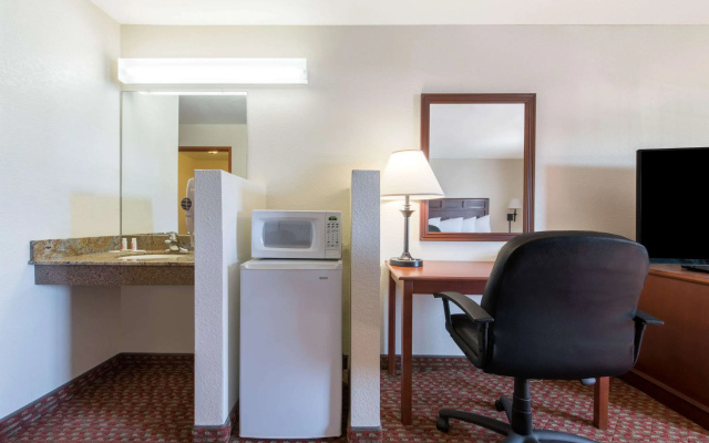 Super 8 by Wyndham Abilene South