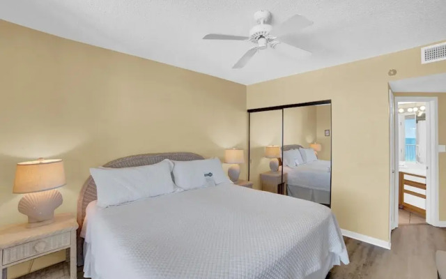 Pelican Pointe 805