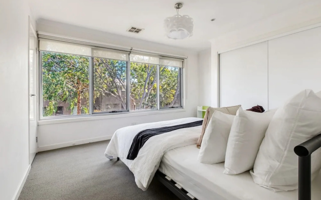 Family-friendly Home With Alfresco Patio & BBQ