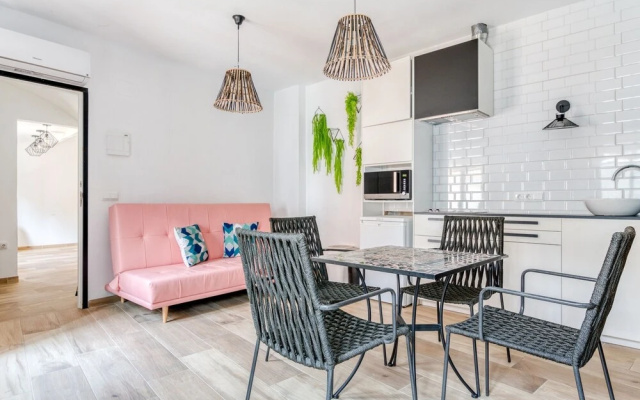 Cozy Holiday Apartment With Terrace and BBQ