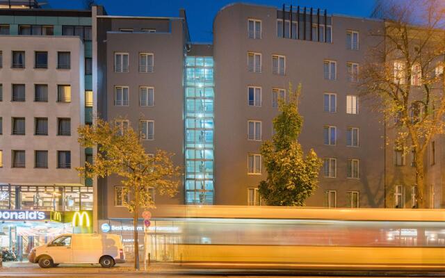 Best Western Hotel Kantstrasse Berlin вид на фасад