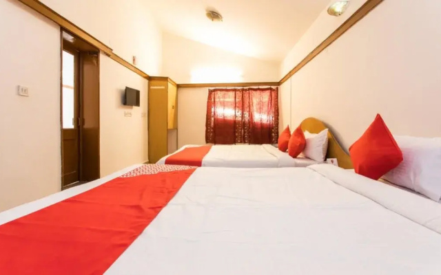 OYO 13496 Hotel Royal park