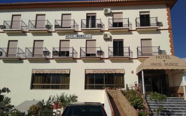 Hotel Muñoz вид на фасад