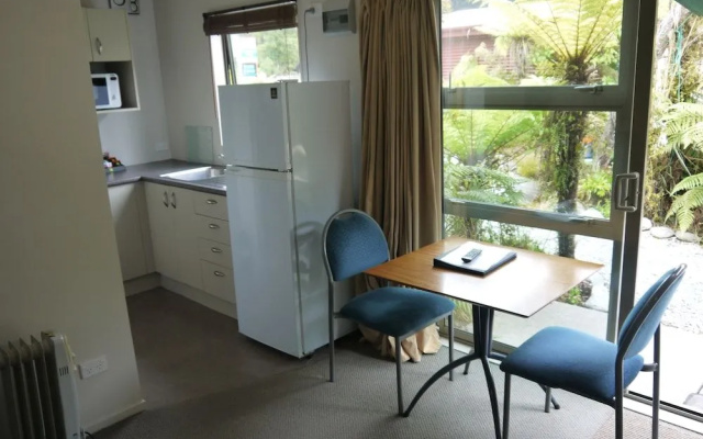 Central Franz Josef Cabins and Flats
