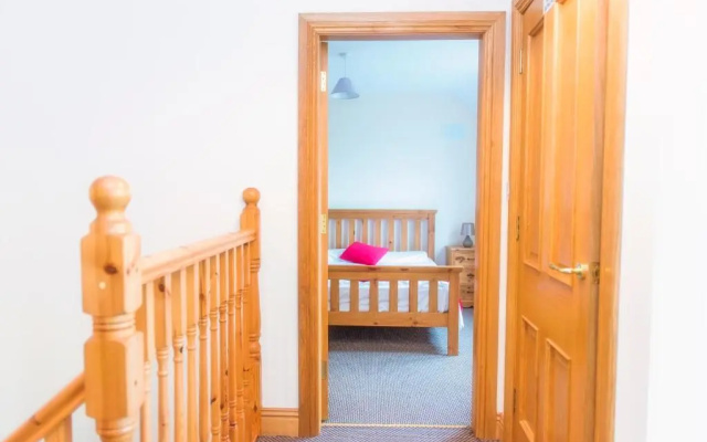 Duncarbury Heights - 4 Bedroom Detached House
