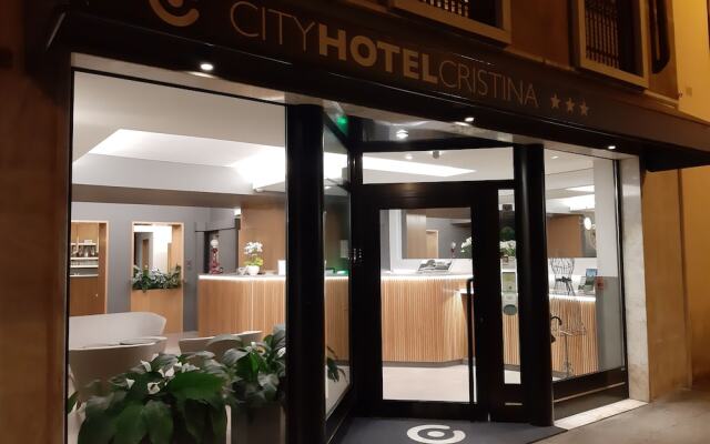Отель Cityhotel Cristina Италия, Виченца - отзывы, цены и фото номеров - забронировать отель Cityhotel Cristina онлайн вид на фасад