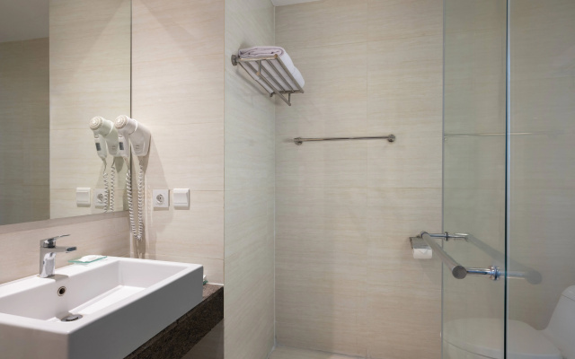 Hotel Santika Premiere Gubeng - Surabaya