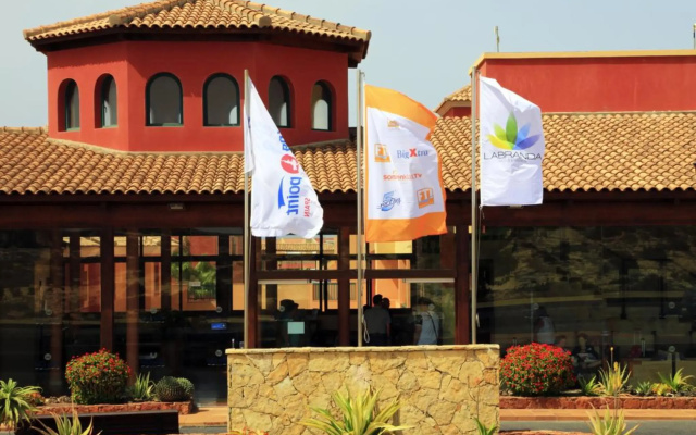 Отель BLUESEA Aloe Corralejo