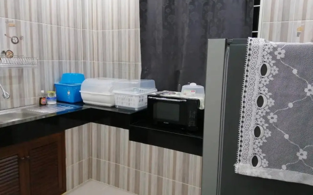 Baan Dear Home Stay